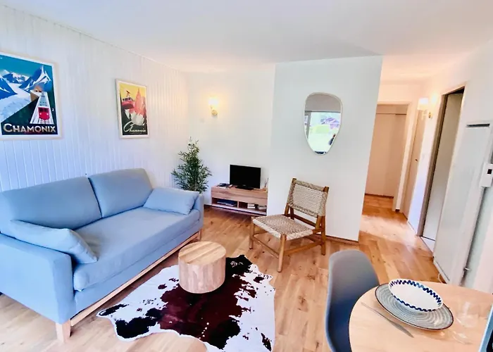 Pied Des Pistes/hyper Centre/balcon/parking شقة